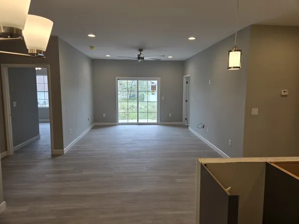 Magnolia Place, 219 Magnolia Way #1, Highland, IL 62249