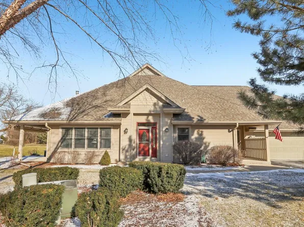 508 Sutherland CIRCLE, Oconomowoc, WI 53066