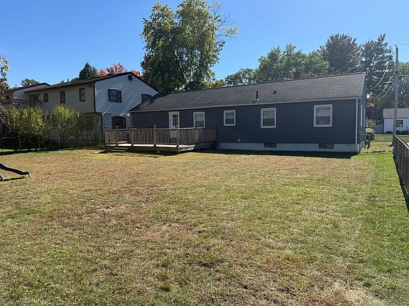 3rd image of 114 Manning St