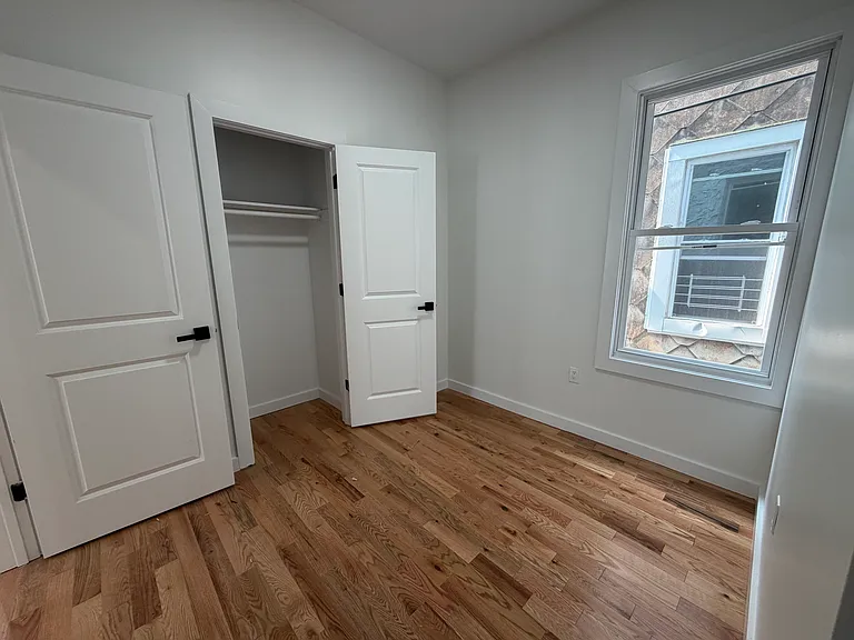 181 Woodside Ave #3F — Photo 6