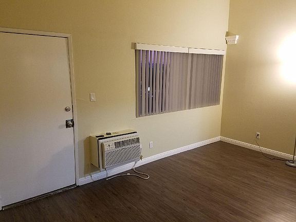5th image of 6502 Vineland Ave #0