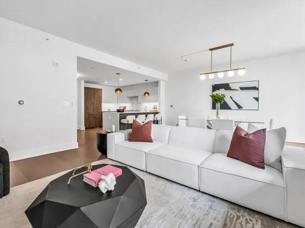 9 Avenue At Port Imperial image 18 of 50