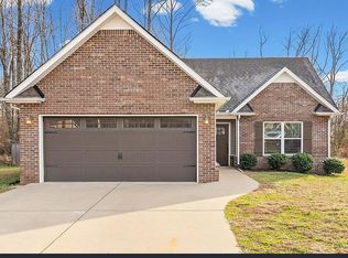 585 Cameo Ct, Clarksville, TN 37042