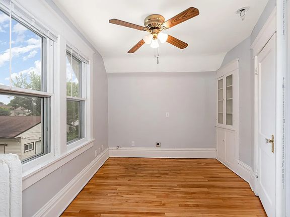 2nd image of 1539 Carroll Ave
