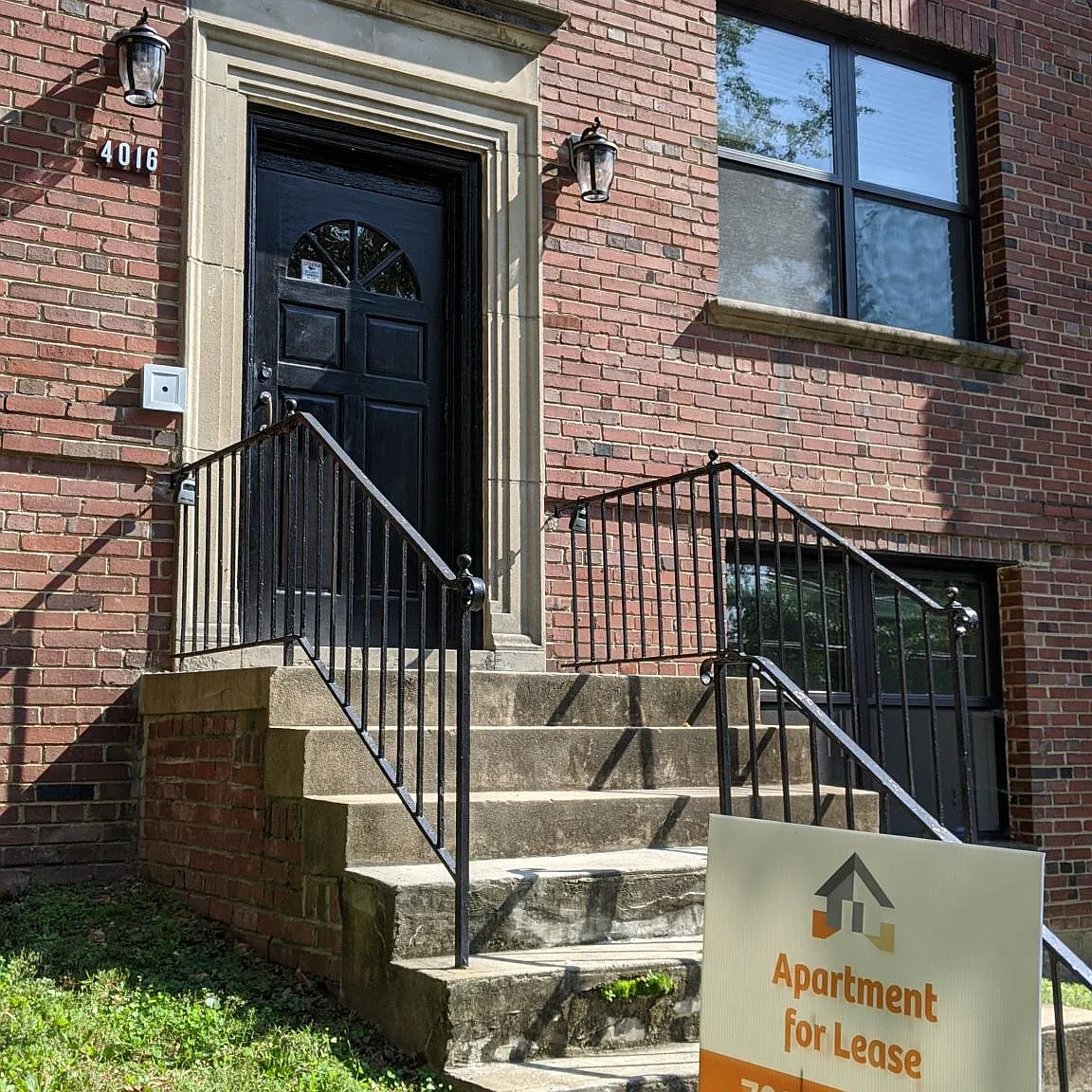 2 bed, 625 sqft, $2,175 — Photo 3