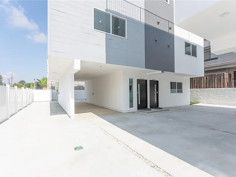 6845 N Haskell Ave #1 — Photo 6