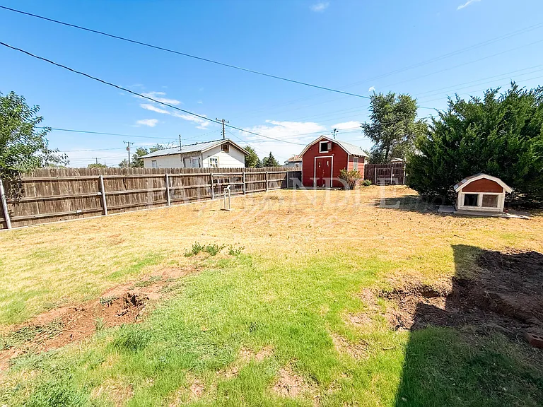 528 Hazel St — Photo 31