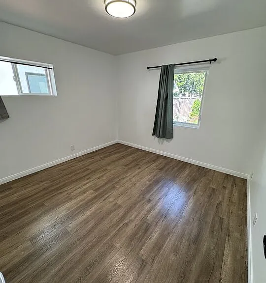 446 N California St — Photo 23