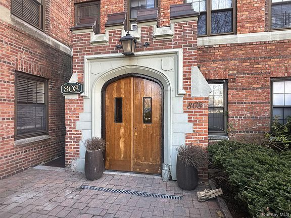 2nd image of 808 Bronx River Road #4E