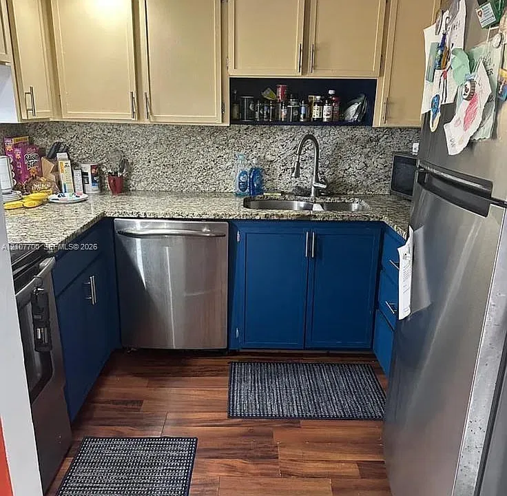 840 SW 74th Ave