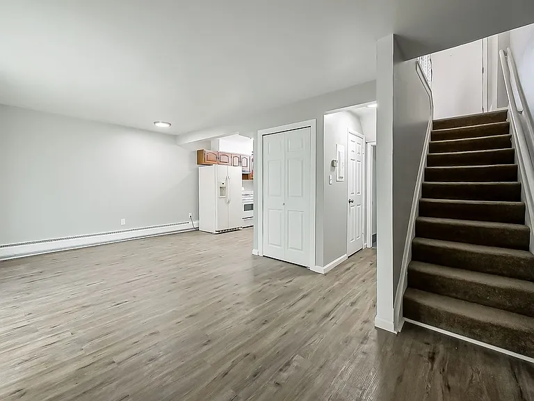 149 Huronview Ct — Photo 9