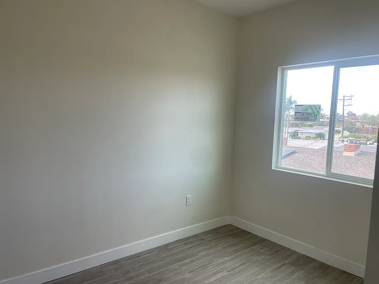 3069 Melbourne Dr — Photo 6
