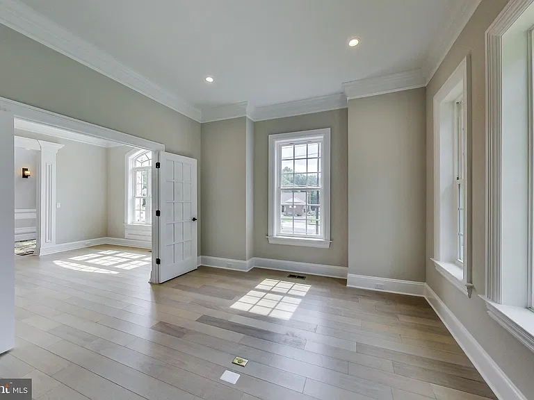 3104 Sleepy Hollow Rd — Photo 60