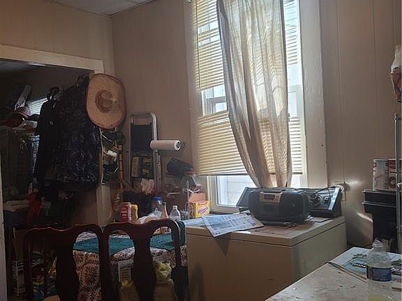 5th image of 2300-02 Harmony St