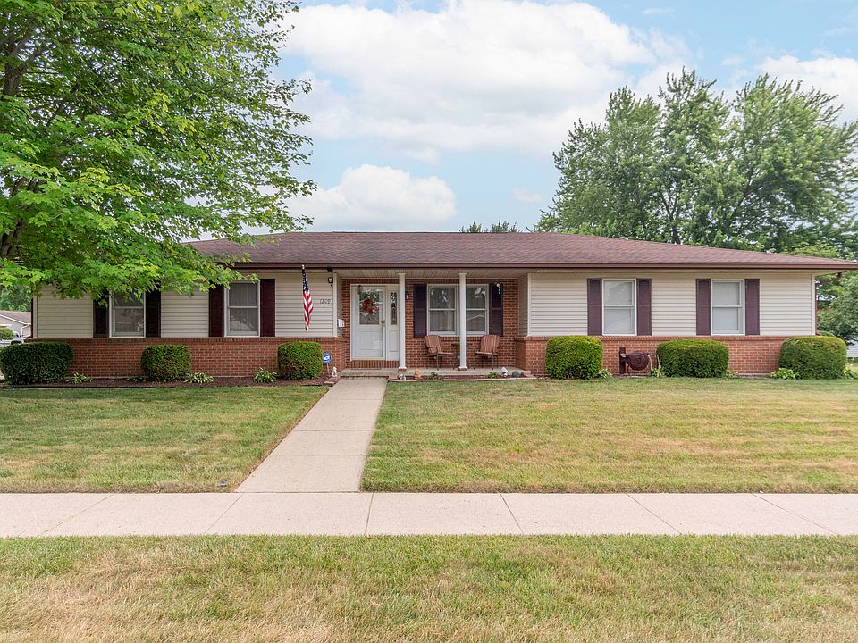 1st image of 1209 Colonial Dr