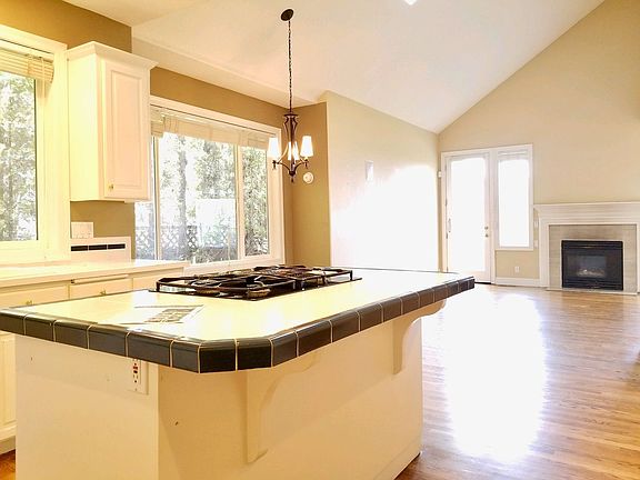 5th image of 17778 Marylcreek Dr
