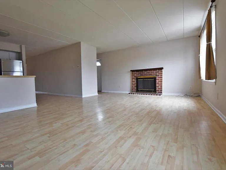 216 W Chester Pike #A — Photo 24