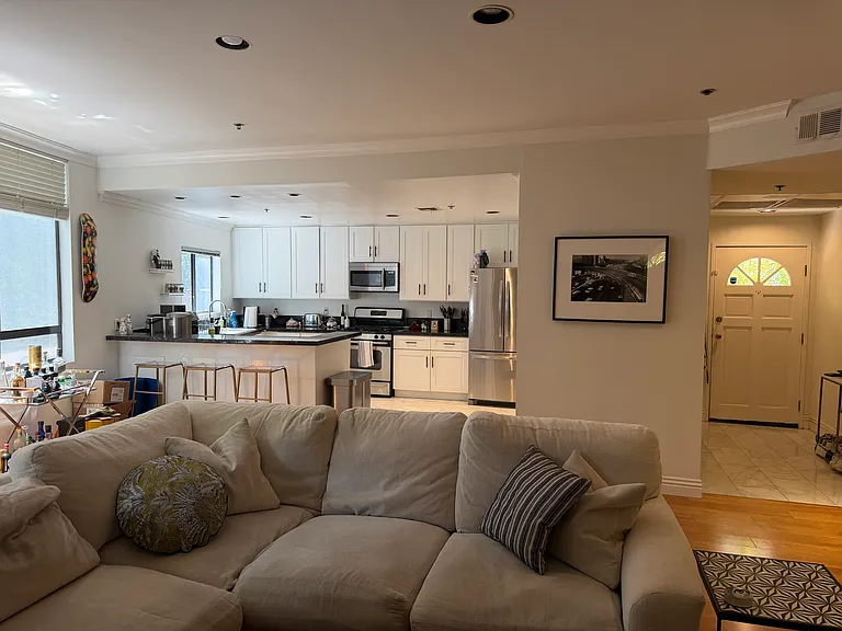 1238 S Holt Ave #2 — Photo 9