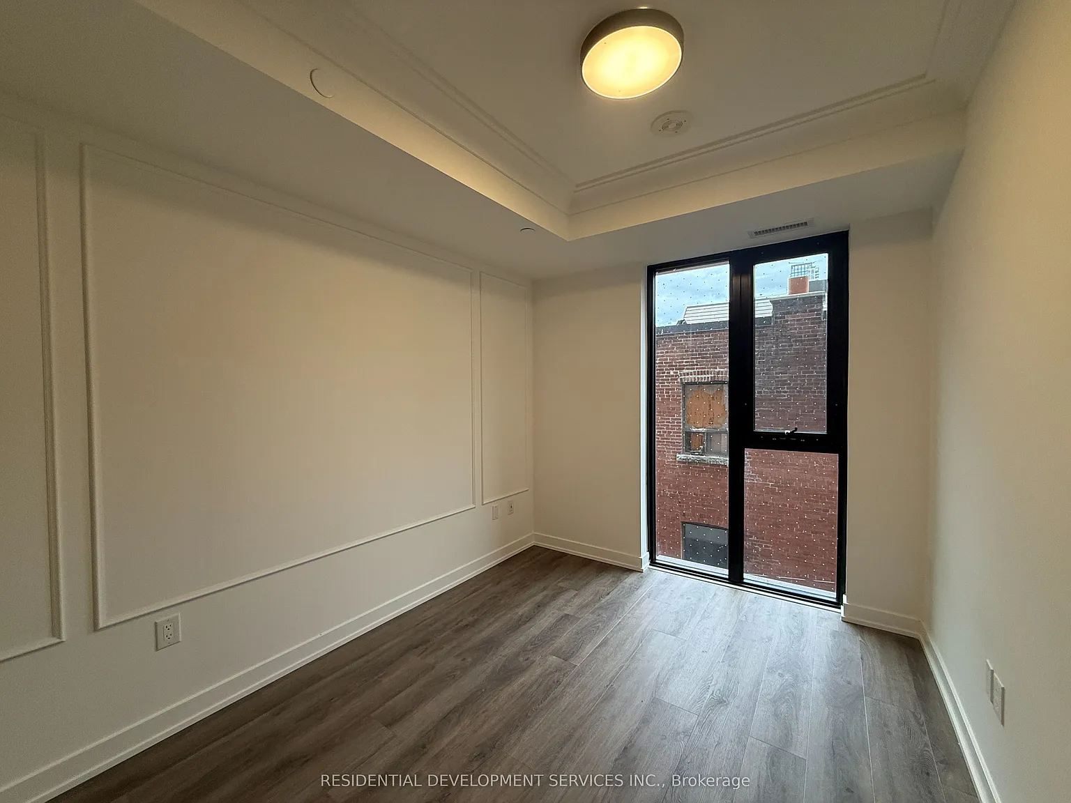 123 Portland Condos — Photo 4
