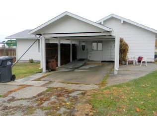 310 W 17th St, Horton, KS 66439