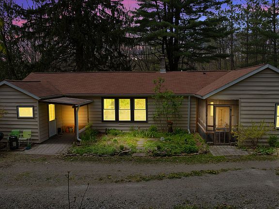 2nd image of 704 Powderhouse Rd