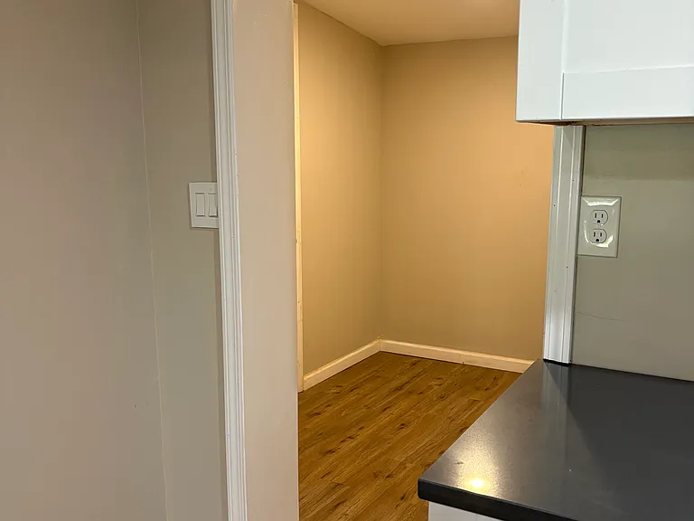 112 Holly Rd NW — Photo 9