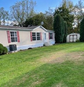 132 W Zimmer Dr, Walnutport, PA, 18088