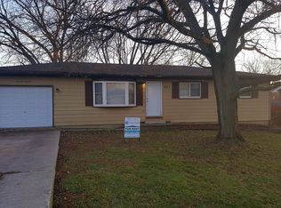 471 Sherwood Dr, Aurora, IL 60505