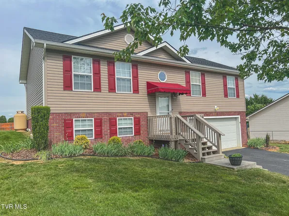 612 Willow Ct, Piney Flats, TN 37686