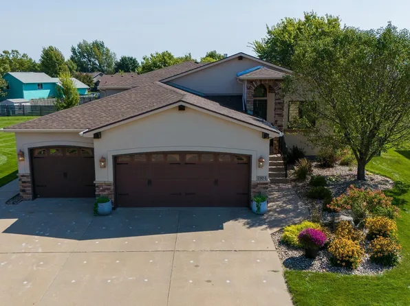 7804 S Tuscan Club Cir, Sioux Falls, SD 57108
