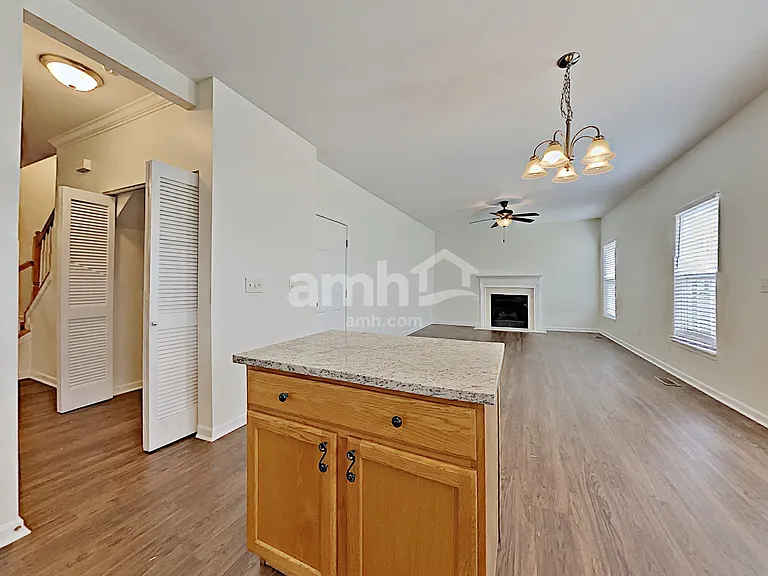 3213 Peyton Ct — Photo 4