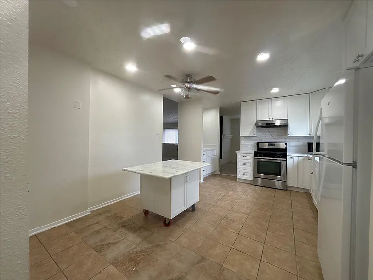 19718 Spanish Needle Dr — Photo 3