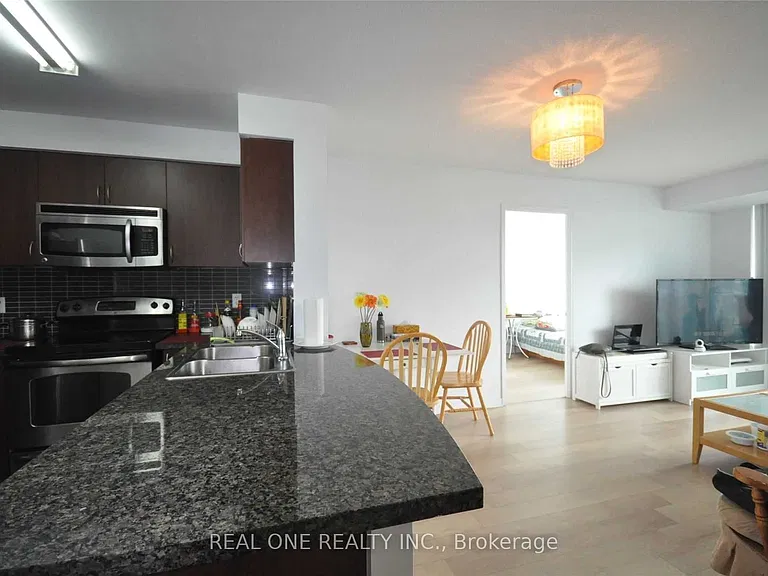 4900 Glen Erin Dr #805 — Photo 3