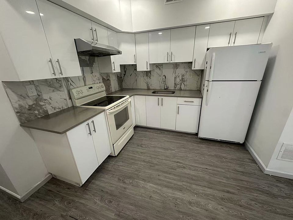 1st image of 915 Washington Ave #1F