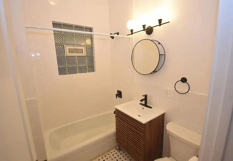 1325 W 18th St #3F — Photo 13