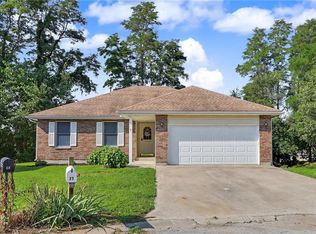 17 Sandi Cir, Dearborn, MO 64439