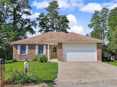 17 Sandi Cir, Dearborn, MO, 64439