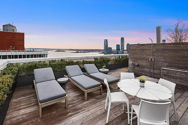 Rented by William J Farmer Inc | media 21