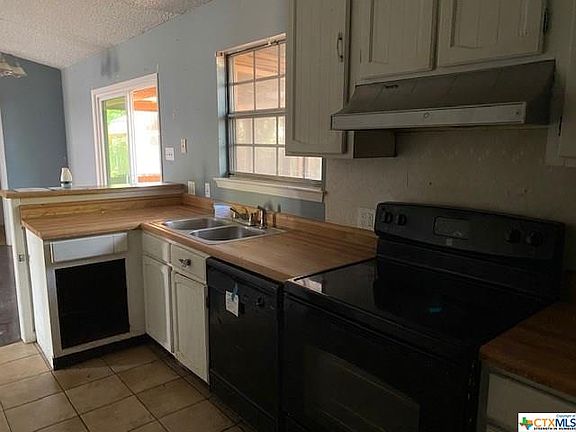 4th image of 1005 Lindsey Cir