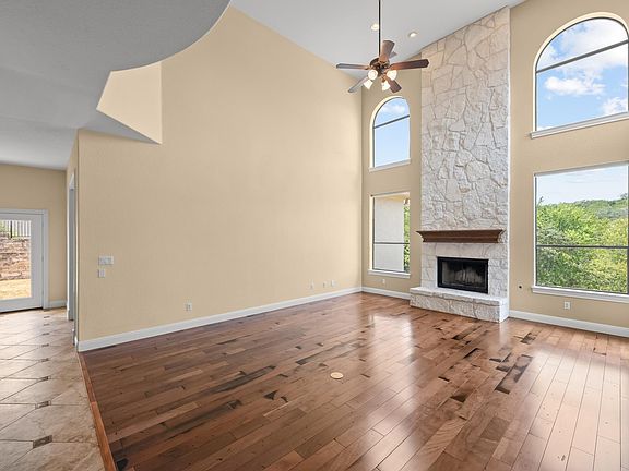 4th image of 126 Vailco Ln