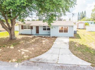 242 Thomas Ave, Frostproof, FL 33843