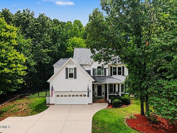 3rd image of 105 Highview Dr