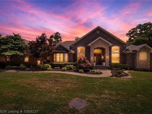 911 Fir Dr, Van Buren, AR 72956