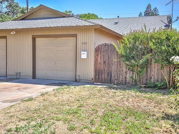 3rd image of 3701 Moonbeam Dr