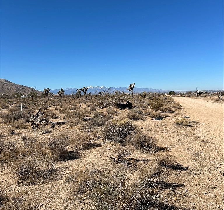 2nd image of 172062 Poppy Rd