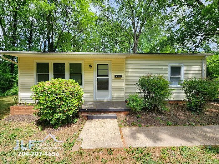 330 W Church St — Photo 1