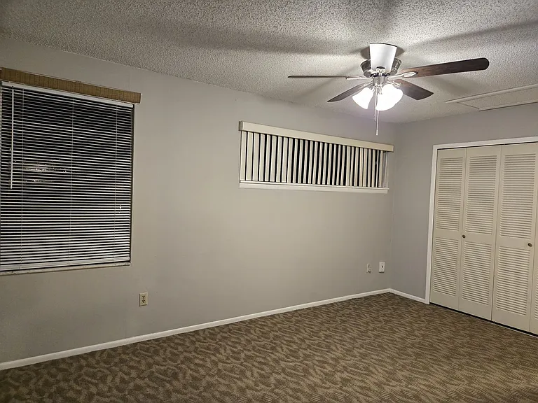 2738 Hunt Club Ln — Photo 25