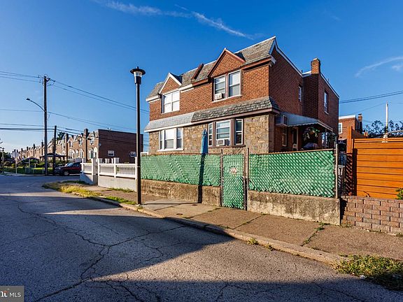 4th image of 1203 McKinley St