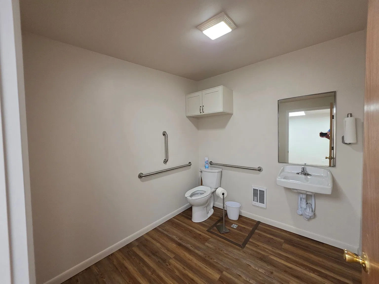 325 W Main St — Photo 3
