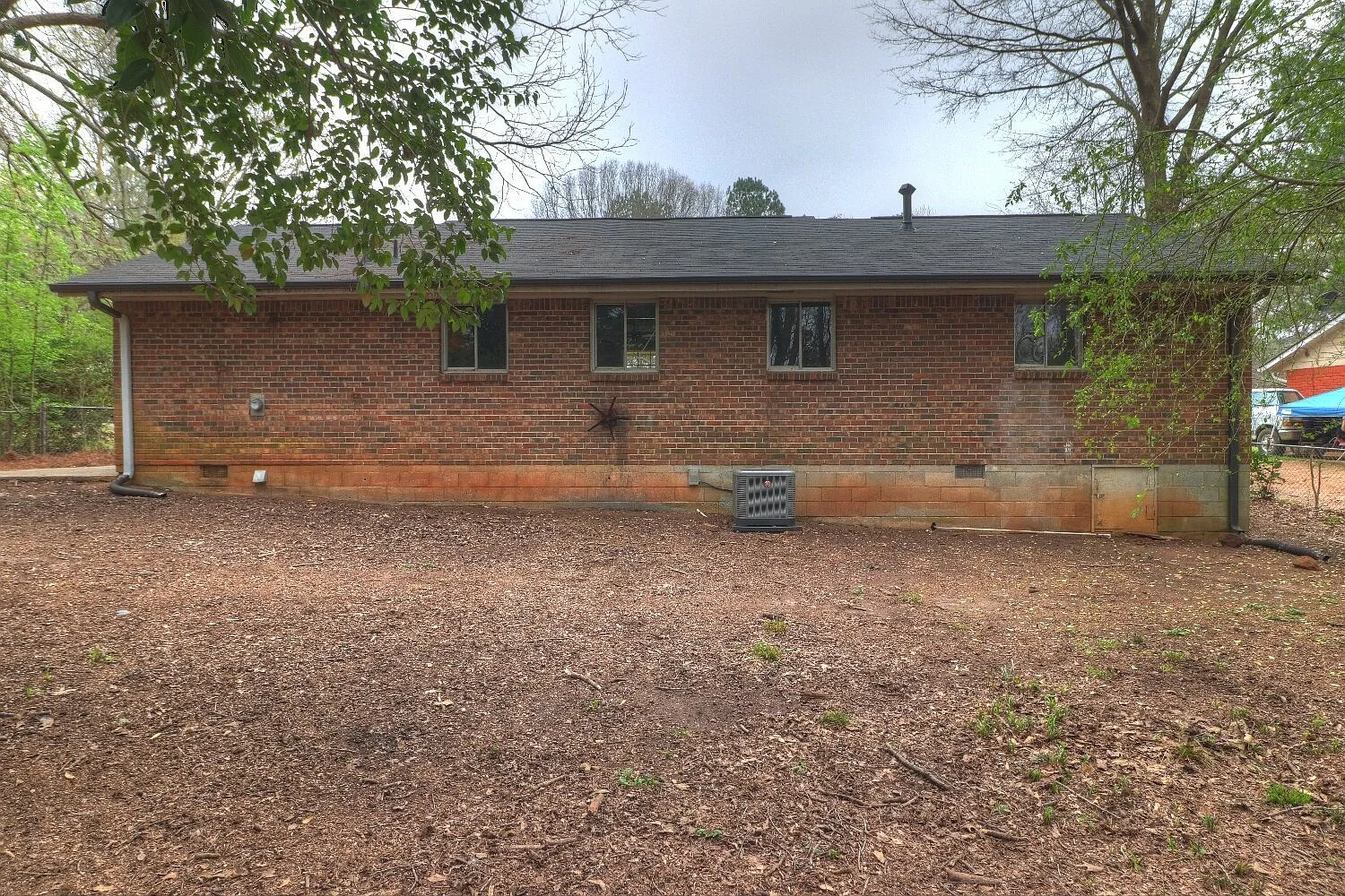 4 bed, 2.0 bath, 1352 sqft, $1,625 — Photo 3